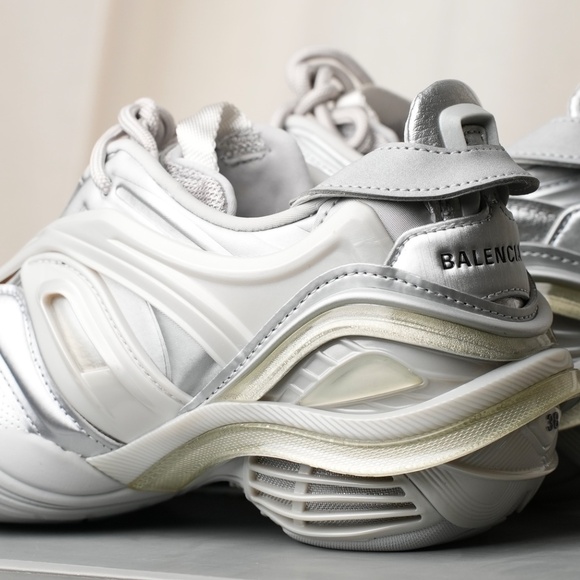 BALENCIAGA Tyrex Sneakers | Silver | SIZE 38/ US 8 (UNWORN) - Picture 11 of 13